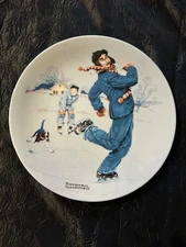“Ice Skating with Grandpa" 2004 Knowles Norman Rockwell Plate 