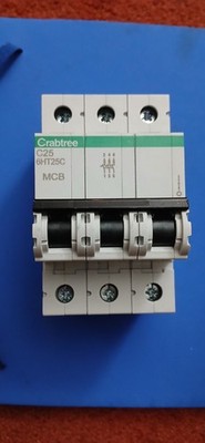 Crabtree Loadstar C25 6HT25C 3 Phasen 3 polig MCB veraltet alte Ausführung BSEN60898