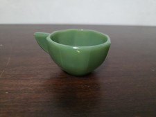 Akro Agate green jadeite child's tea cup from 30s/40s.