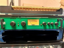 Joe Meek SC2.2 v4 Stereo Optical Compressor, Ted Fletcher TFPro with Dark Mode