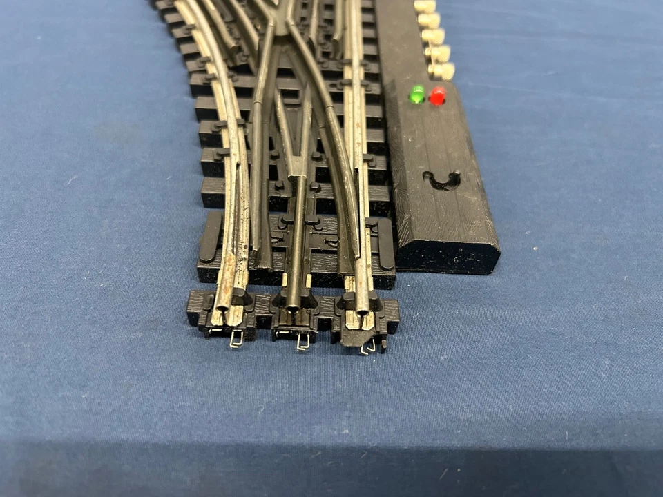 K-line SuperSnap Shadow Rail O-31 Left Hand Remote Switch Track K-0763 NO BOX - Image 2 of 4