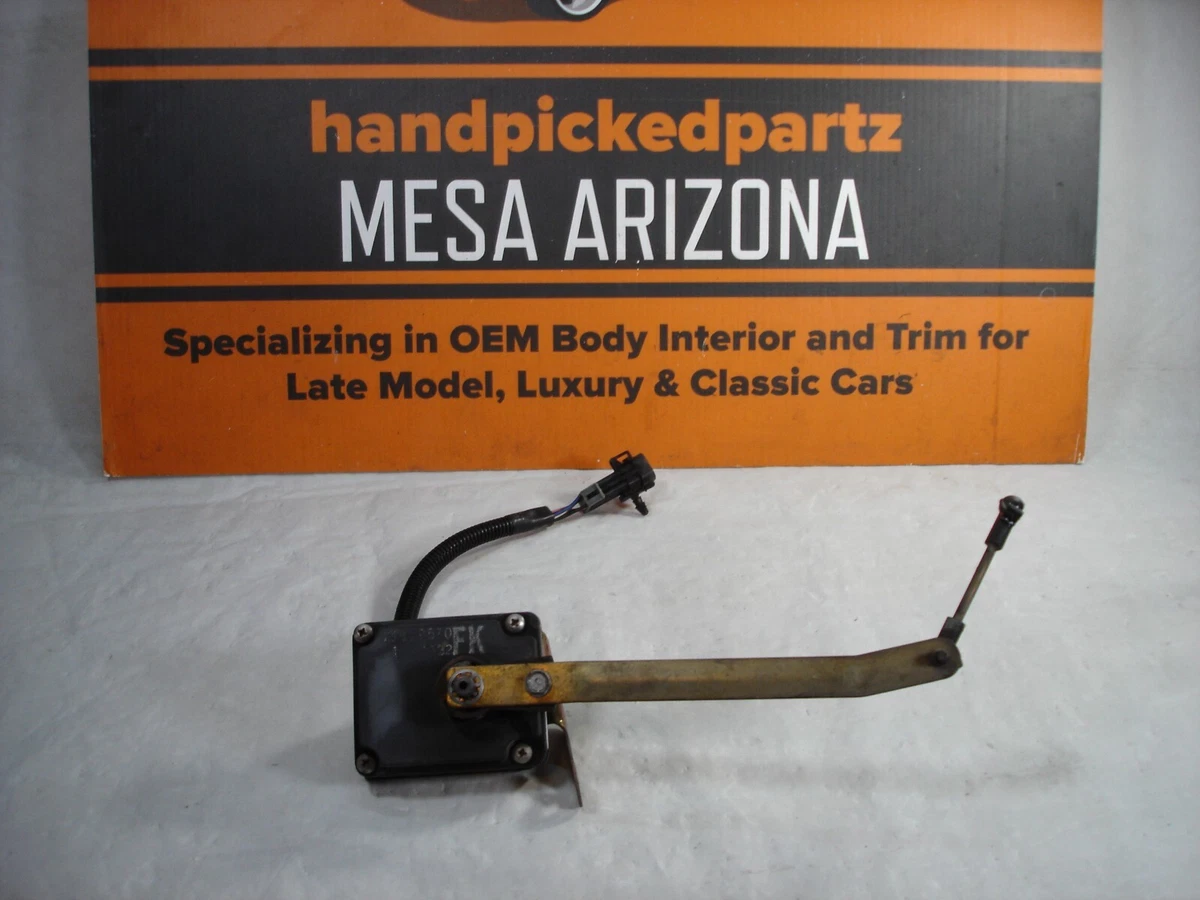 1990-1993 CADILLAC DEVILLE FWD REAR AUTO LEVEL RIDE SENSOR  