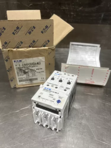 Eaton NSB N101CS1C3A-MLS Non-Reversing Starters 3P 27A 24VDC 10HP Nos Surplus