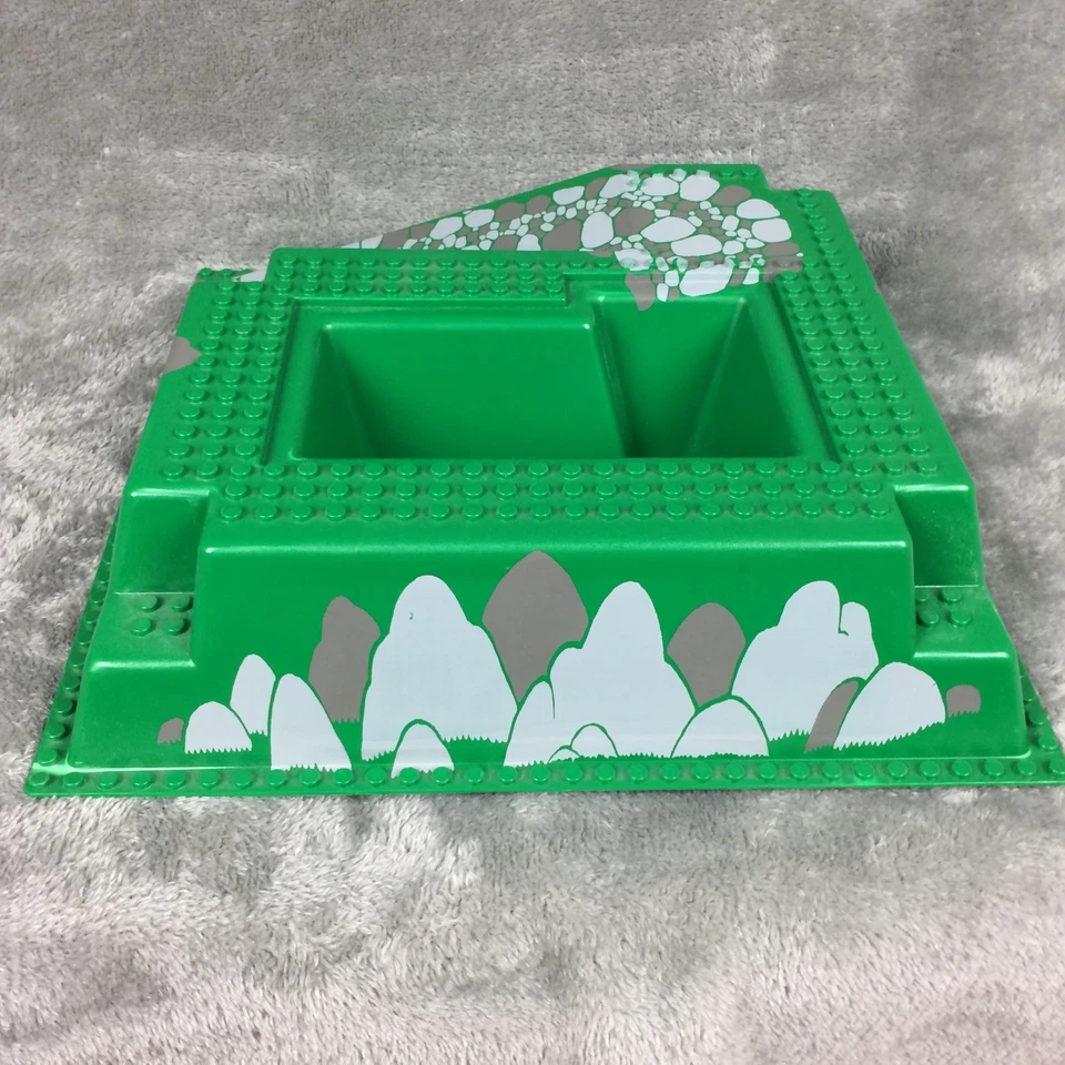 Vtg LEGO Raised Baseplate Ramp Rocks 2552 For Castle Sets 6081 And 6086 — 第 3/4 张图片