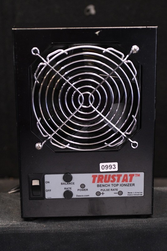 Trustat 04622 Bench Top Ionizer