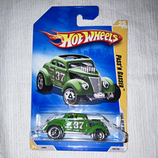 Hot Wheels Pass'n Gasser Green 2008 New Models 1:64 Diecast Car Unopened