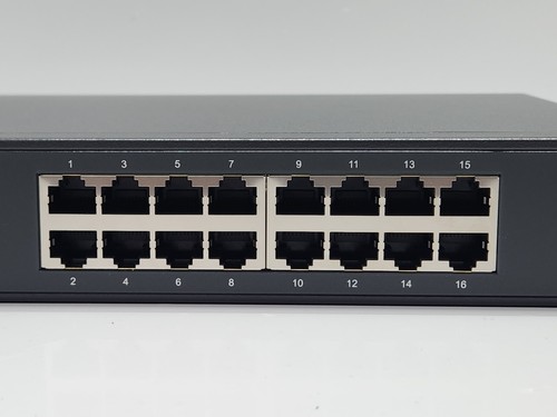 TP-LINK TL-SG1016D 16-PORT GIGABIT DESKTOP/RACKMOUNT SWITCH VER 8.0 - Picture 6 of 15