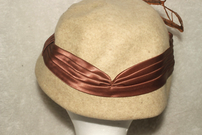 VINTAGE 50s HENRY POLLAK NY Glenover Cloche Hat Beige Wool  display picture 1