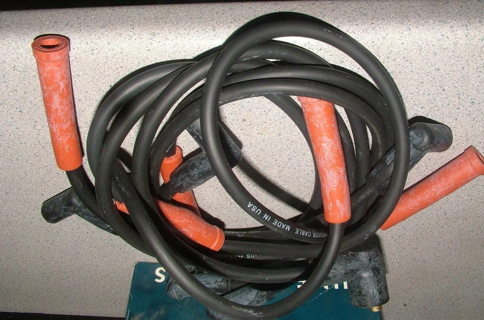 CABLES BUJÍA FORD ESCORT FORD EXP MERCURY LYNX HECHOS EN EE. UU. Foto 2 de 2