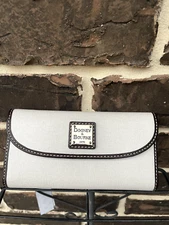 NWT$188 Dooney & Bourke Continental Envelope Clutch Wallet Leather Ecru grey BOX