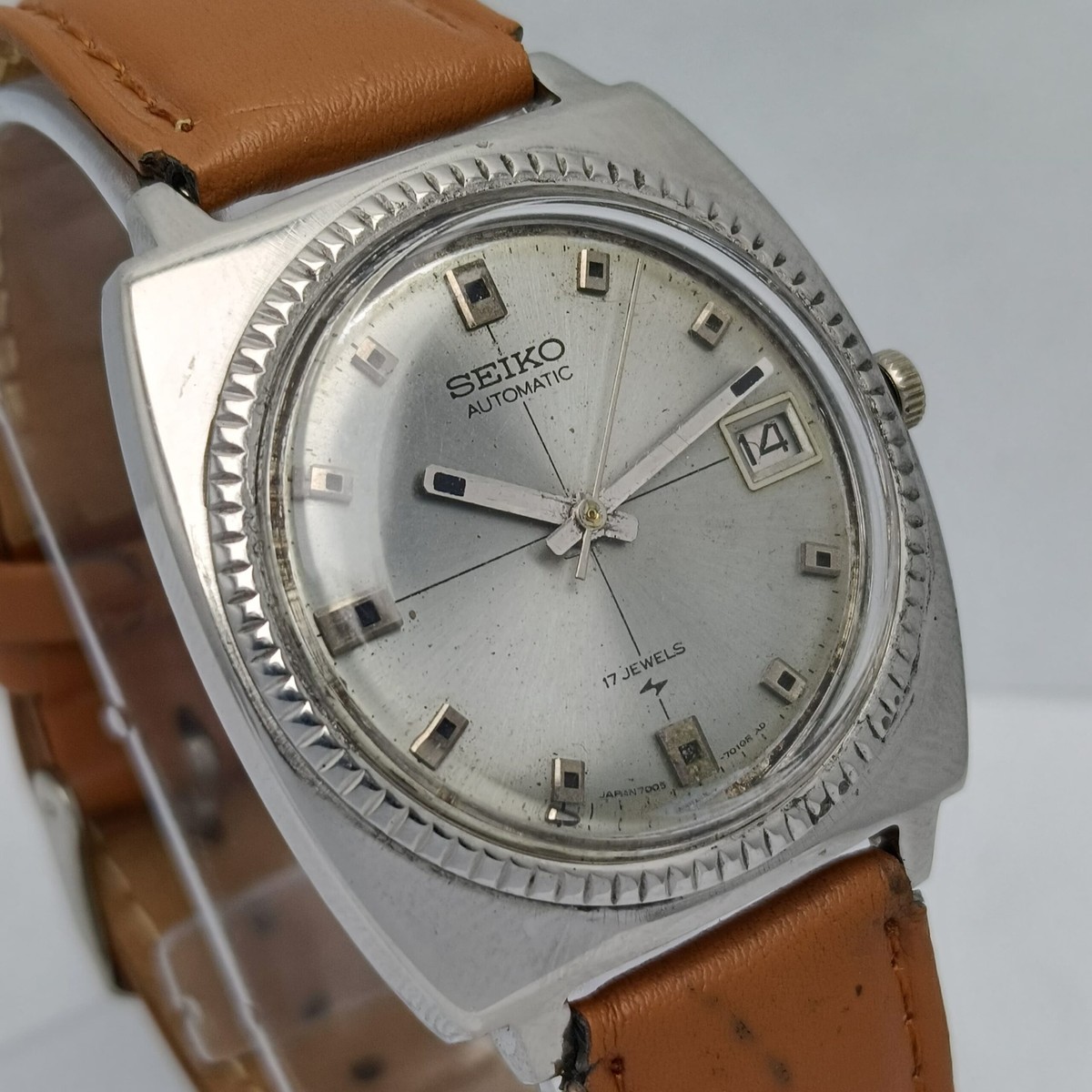 Seiko Automatic 17 Jewels 7005 Price Seiko Automatic 7005-7022