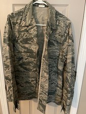 US Air Force Issue Man's USAF Camouflage Pattern Utility Coat Jacket Size 40R