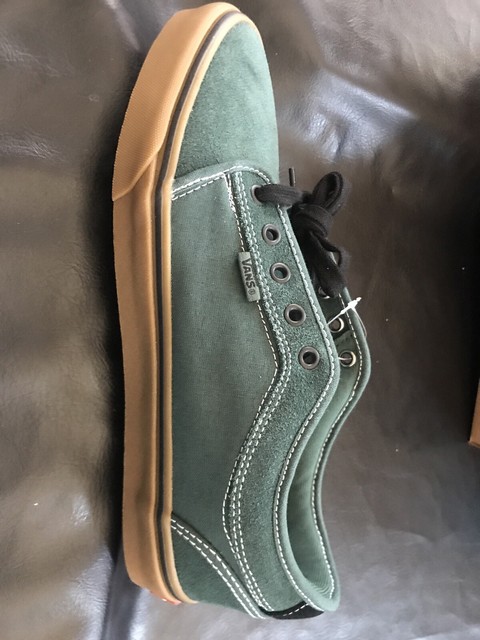 vans chukka low pro blackout