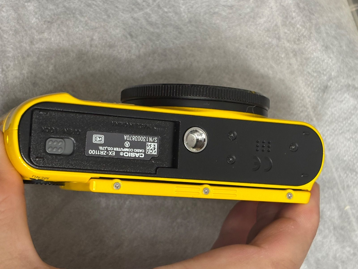 Casio Exilim EX-ZR1100 Yellow 16.1MP Compact Digital Camera Used