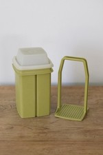 Tupperware Vintage Pickle Olive Keeper #1330-1 Pick-A-Deli Avocado Green 70's