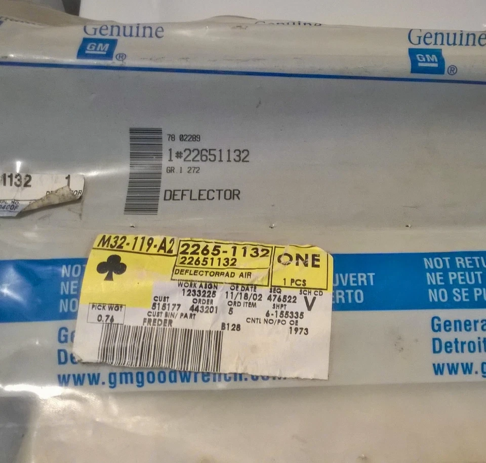 NOS Radiator Core Support lower Splash Shield Deflector 22699077 95-05 cavalier Foto 2 de 4