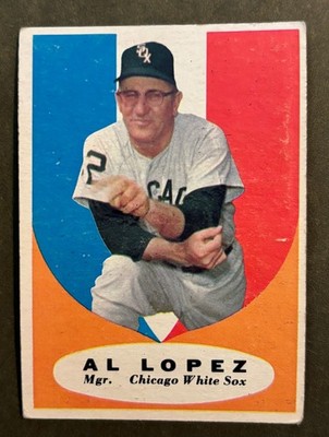 1961 Topps #132 Al Lopez Mgr. - Chicago White Sox
