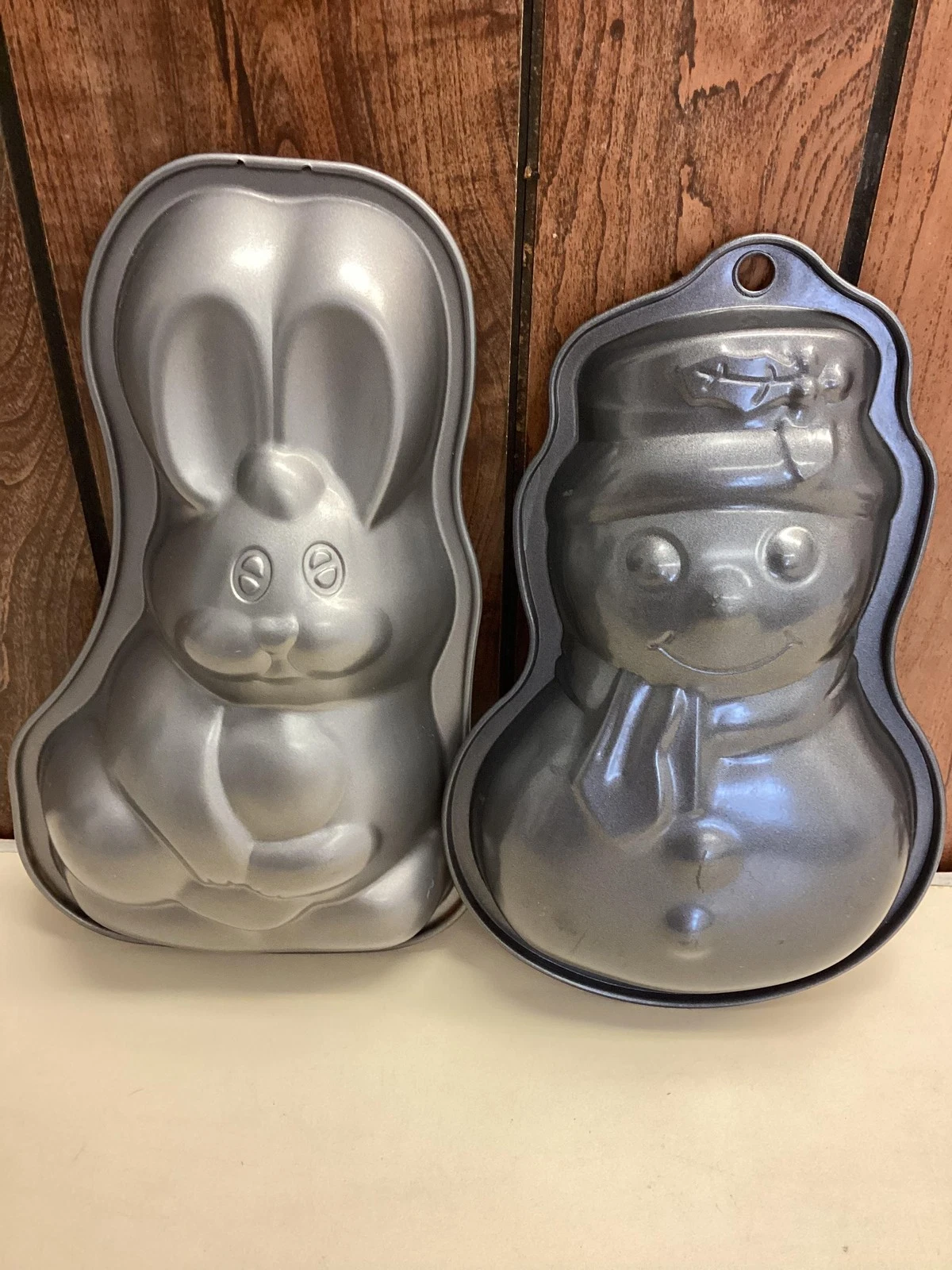 Bunny & Snowman Shaped Cake Pans Nonstick Metal Baking Molds Lot of 2 Holiday