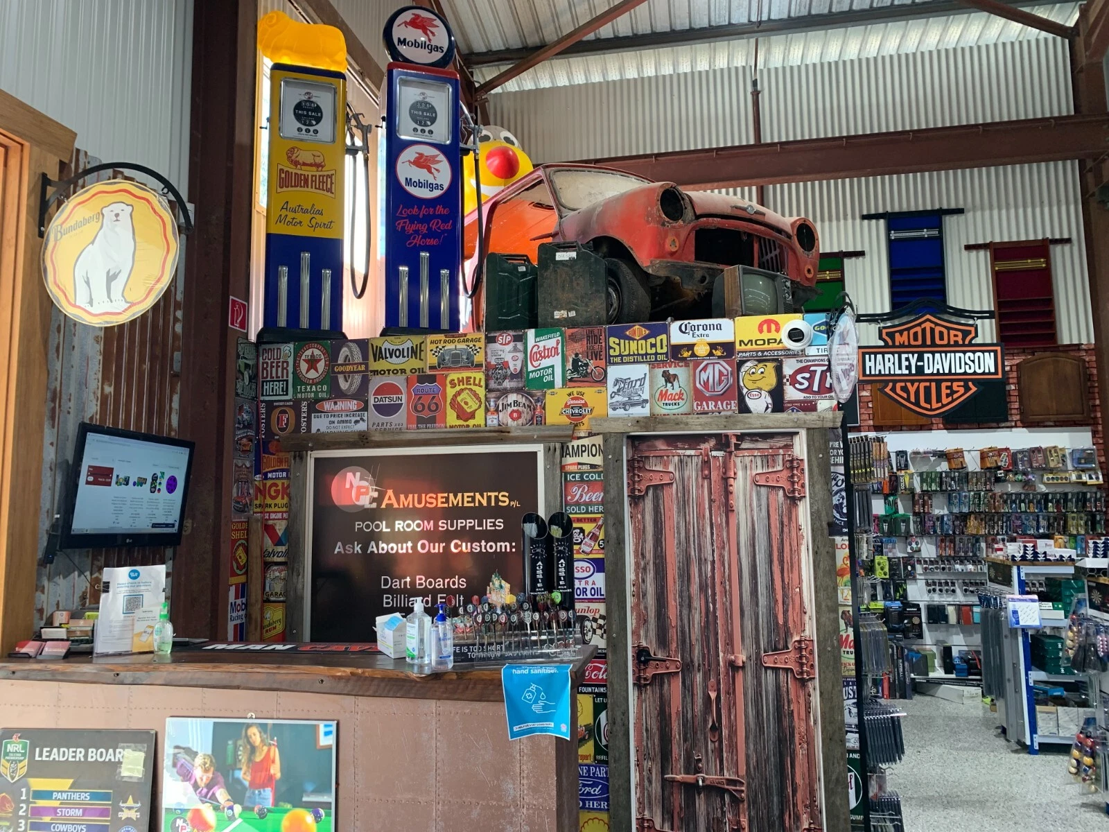 Geelong Cats 2022 Premiership AFL Team Triangle Pennant