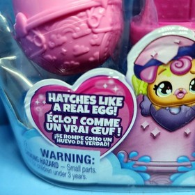Hatchimals Alive! Hungry Hatchimals Playset Love to Life Hatches Like A Real Egg