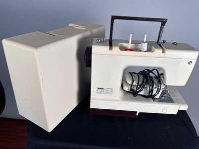 Pfaff Dorina 727 Sewing Machine with Free Arm