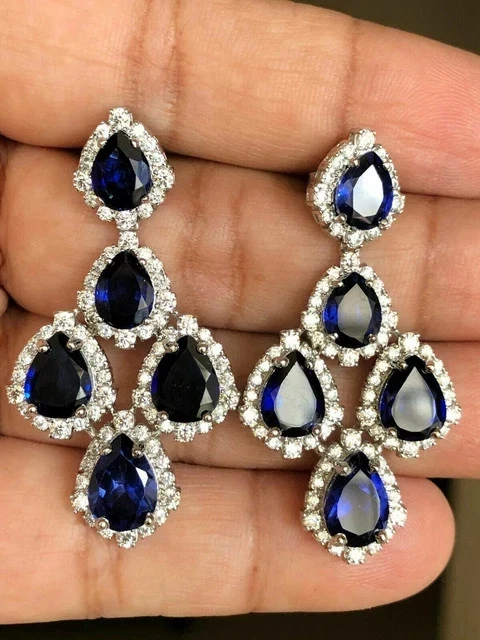 Pendientes araña de diamantes creados en laboratorio con zafiro azul de 4 quilates enchapados en oro blanco de 14 k Foto 3 de 3