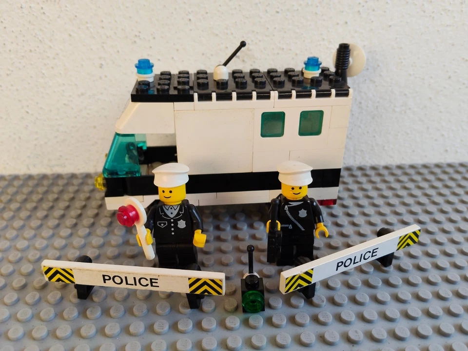 LEGO Town 6676 Mobile Command Unit, foto 3 di 5