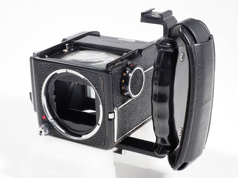 MAMIYA 645 BODY AND GRIP