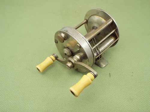 Moulinet Casting Vintage South Bend 1000 – Level-Winding Anti-Back-Lash – Avec Boîte