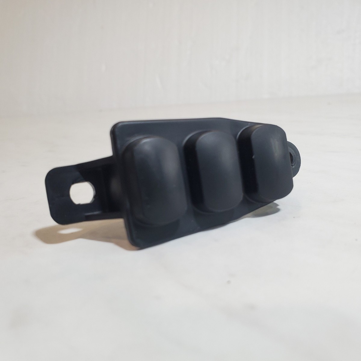 Harley Davidson Ultra Limited Fairing Plug Hole Cap 70900138