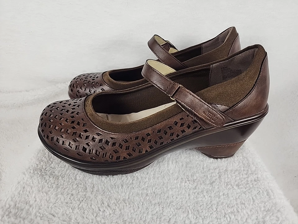 Zueco JBU By Jambu Mujer Alicante Mary Jane Hebilla Cuña Espuma con Memoria Marrón 9.5M Foto 4 de 4