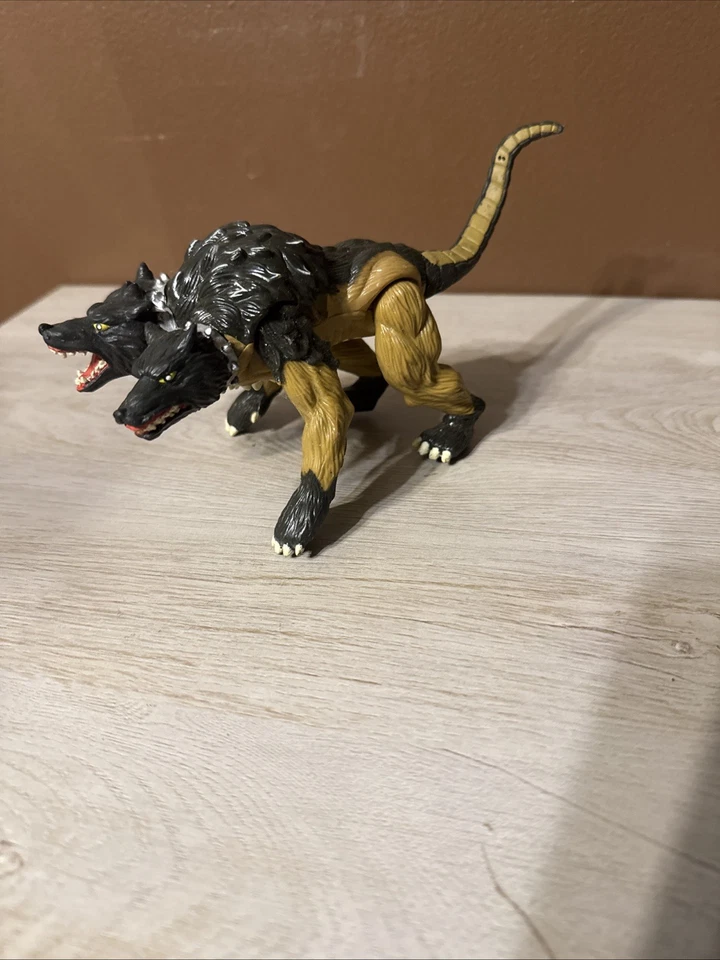 Boneco de ação 1996 ToyBiz Hercules The Legendary Journeys CERBERUS Monster - Imagem 3 de 4
