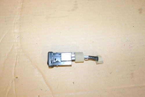 2013-2017 Subaru BRZ Scion FR-S FRS AUX USB Port 86257CA000 OEM