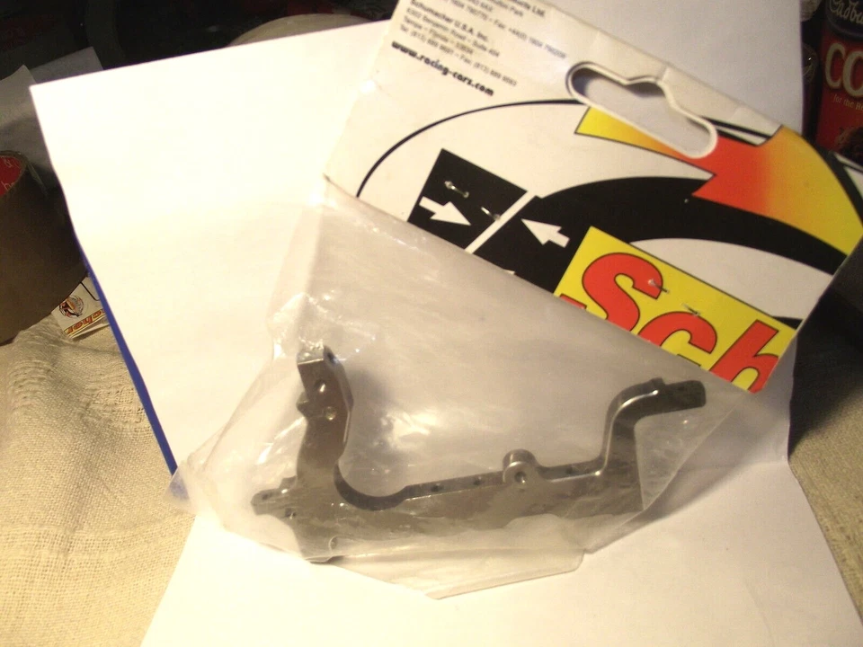 Schumacher  Alloy Diff Mount Front Right Mi-3 U3120 - Image 2 of 2