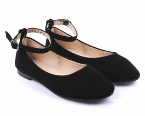 casual black flats