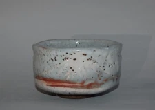 Ceramic chawan tea bowl, Mount Fuji, blue & white Shino glazes, Mino ware, Japan