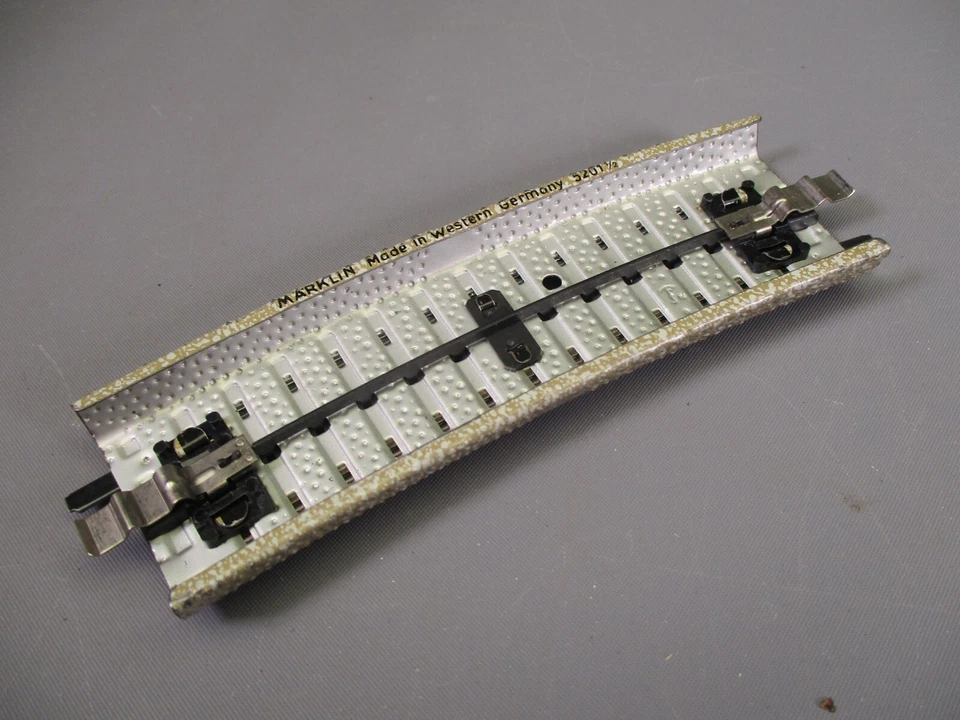 LQ573 MARKLIN 5201 Train Ho 1/87 1 rail courbe avec ballast R 437,4 mm - Photo 4/4