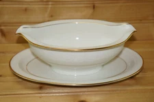Noritake Tulane #7562 Gravy Boat or Sauce Bowl with Underplate, 8 7/8"