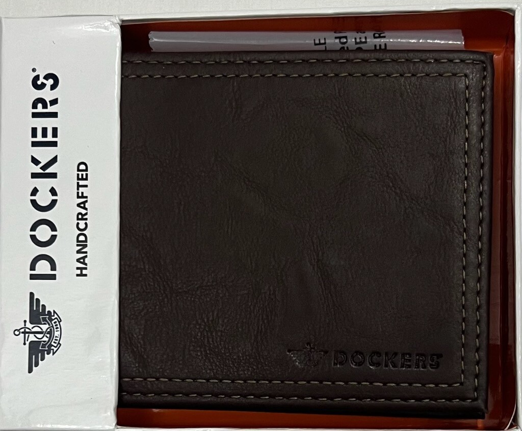 New Dockers Men's Manmade Materials Passcase Wallet Brown Color