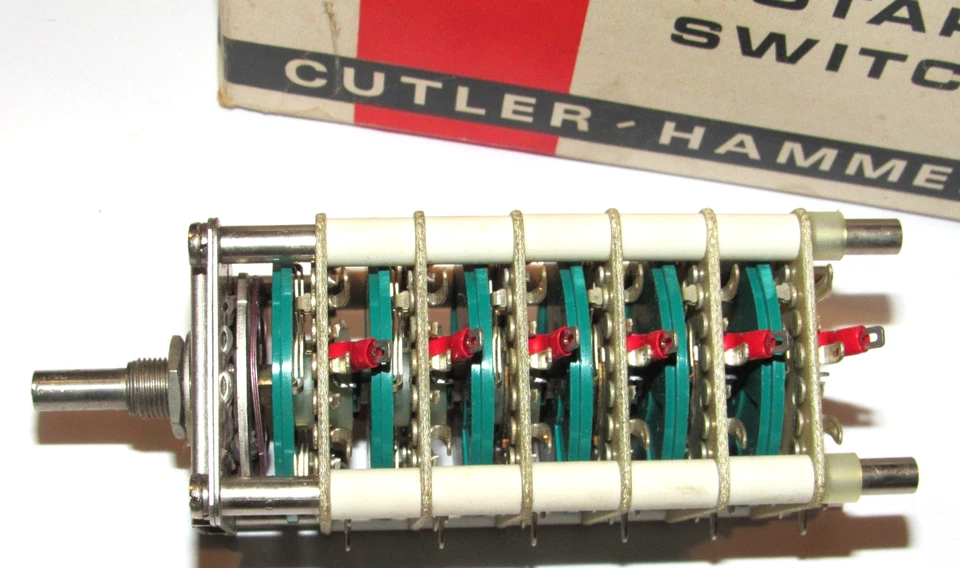 ¡Interruptor giratorio challcross 2J56D6-6 nuevo de lote! ¡NUEVO EN CAJA! ¡MARTILLO CORTADOR! HECHO EN USA Foto 4 de 4