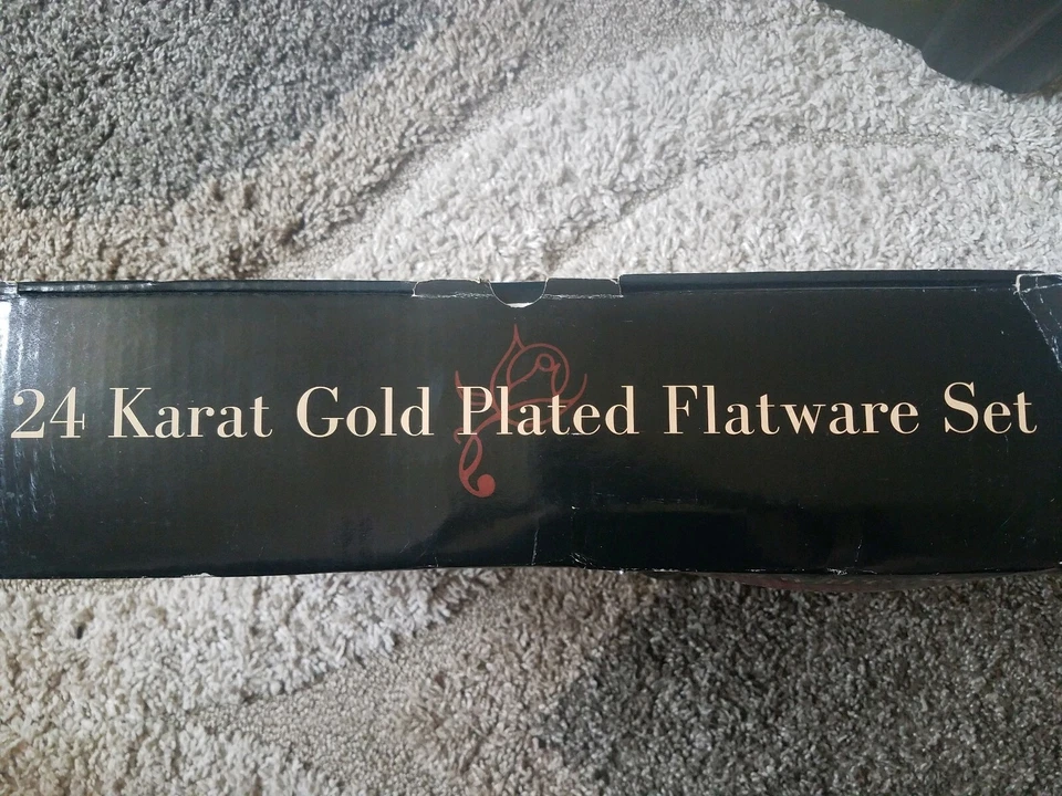 NUEVO Juego de cubiertos Gibson chapados en oro de 24k quilates 46 piezas "GOLDEN SOLITAIRE" RARO Foto 4 de 4