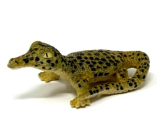 YOWIE Cuban Crocodile Baby Animals Collection 2.25" Toy Hatchling Animal Figure