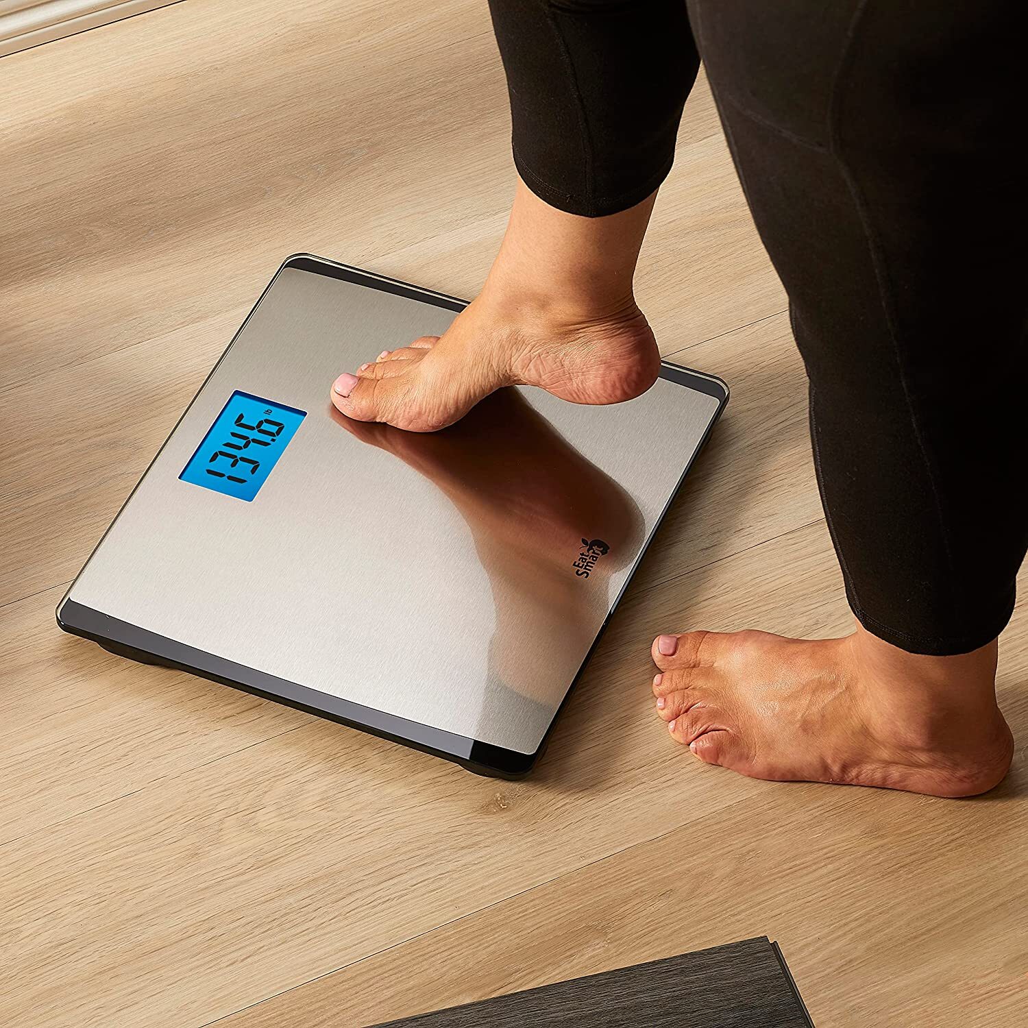 EatSmart Precision 550 Pound ExtraHigh Capacity Digital Bathroom Scale