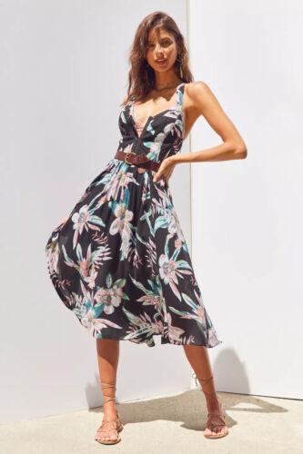 Kimchi Blue 8 Black Floral Bermuda Nights Corset Fit & Flare Midi Dress NEW