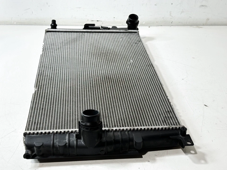 2014-2016 BMW 328D XDRIVE 2.0L - Radiator 7600523 - Image 3 of 4