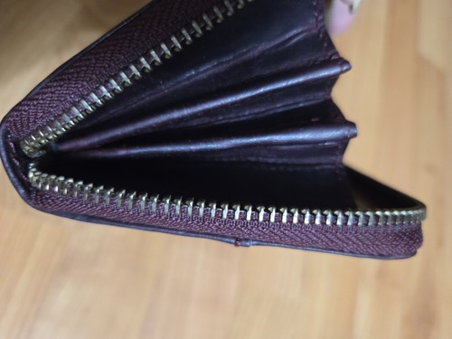 Frye Melissa Zip Around Leather Wallet Maroon Color. - Picture 5 of 9