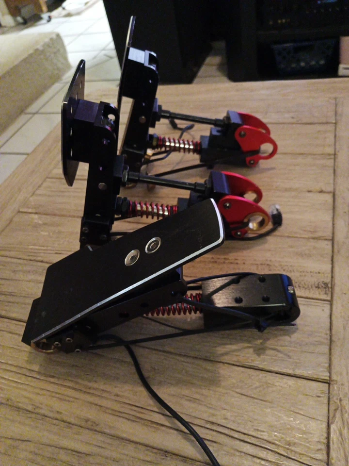 New Fanatec ClubSport Pedals V3 Pedals Only (AY) - Image 4 of 4