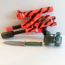 Larami Small Soldiers Toy Dart Blaster Untested Binoculars  Knife READ
