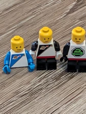 lego vintage minifigures space lot Missing Pieces