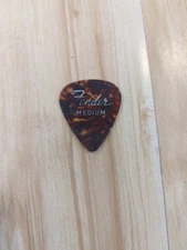 Vintage 1970s Uncircled "R" Tortoise Celluloid FENDER Medium Guitar Pick